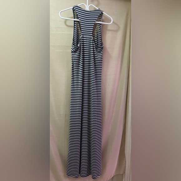 ⚪️ THML Striped Maxi Dress with Yellow Crochet Detail size medium - Picture 8 of 8